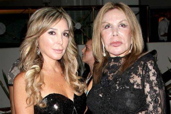 What is wrong with Marisol’s mother’s face?