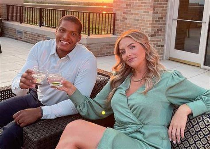 Who Is Ronnie Stanley Wife? Girlfriend and Salary