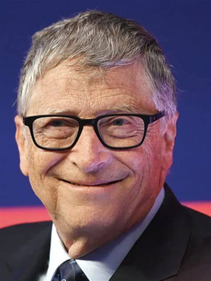 Who is smarter Bill Gates or Elon Musk?