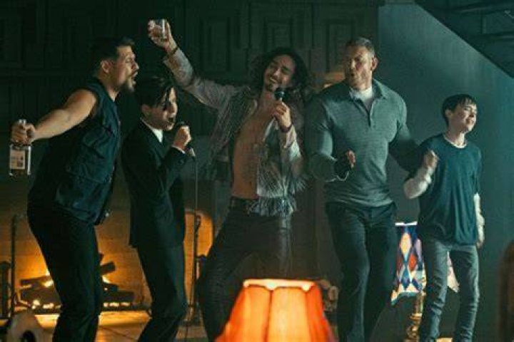 Who Is Zhaila Farmer? Everything To Know About The Cast Of Topside
